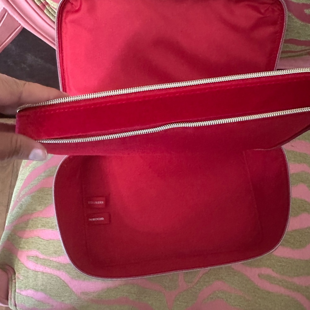 Elegant Red Velvet Women's Case - Picture 6 of 6